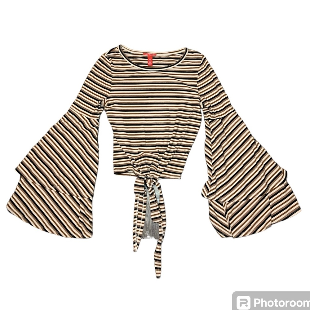 Flare sleeve top